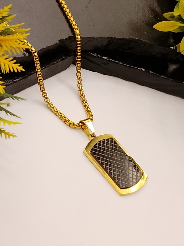 Black Mesh Gold Pendant Necklace Luxury Gold & Black Carbon Fiber Pendant for Men - Image 1